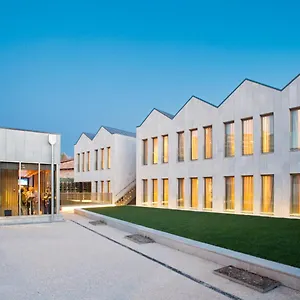 https://hotel-araba.bilbaohotelsspain.com